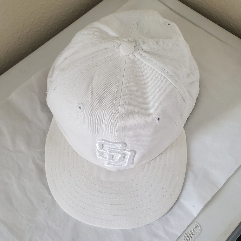 New Era 59FIFTY San Diego Padres Hat Mens Size 8 All White Fitted MLB Cap